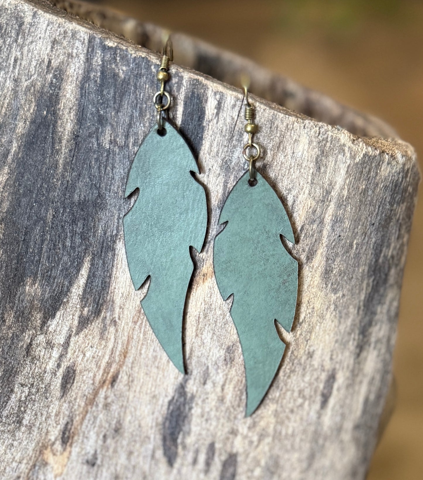 AK Feather Earring simple