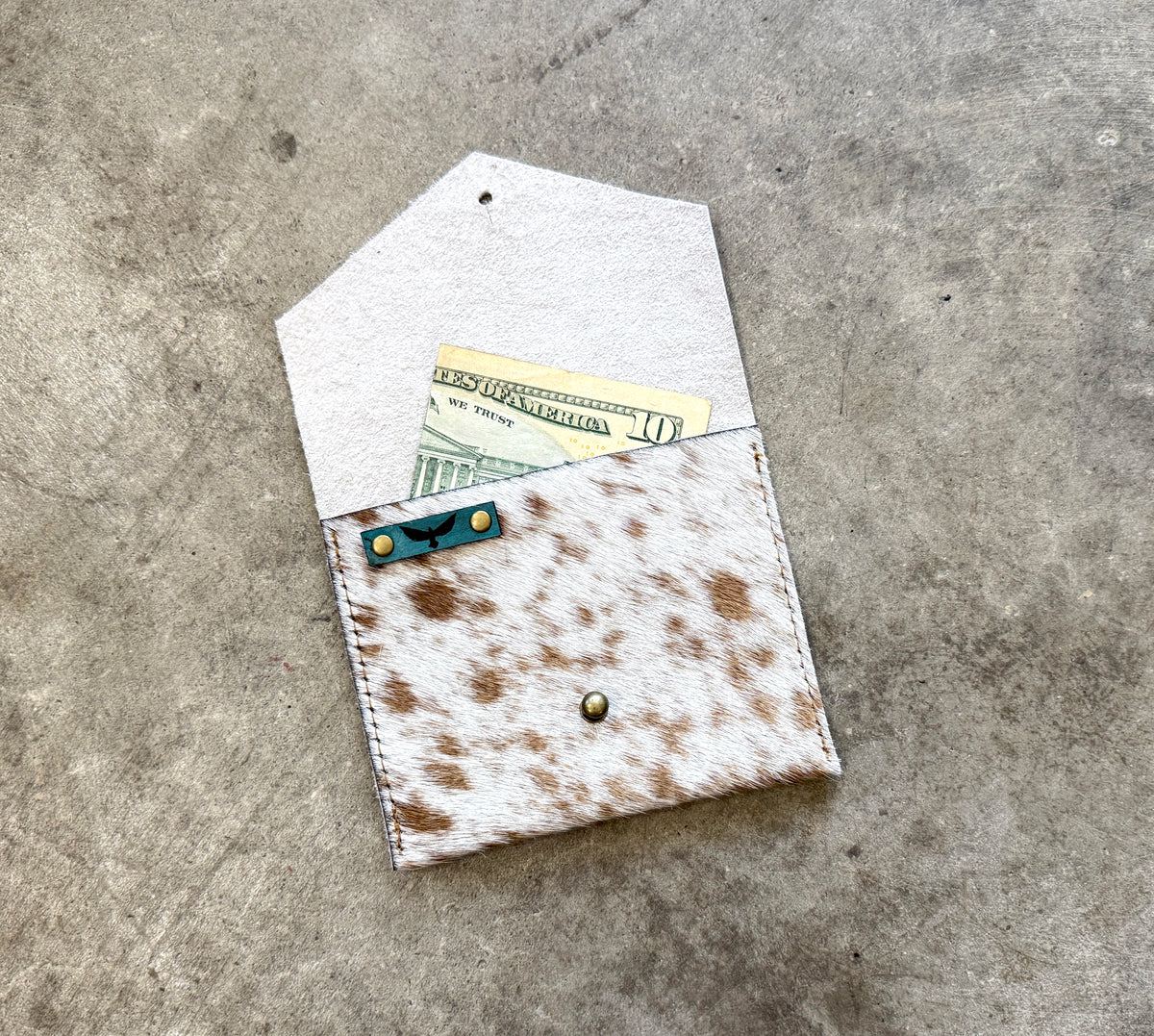 Marfa - Minimalist cowhide wallet