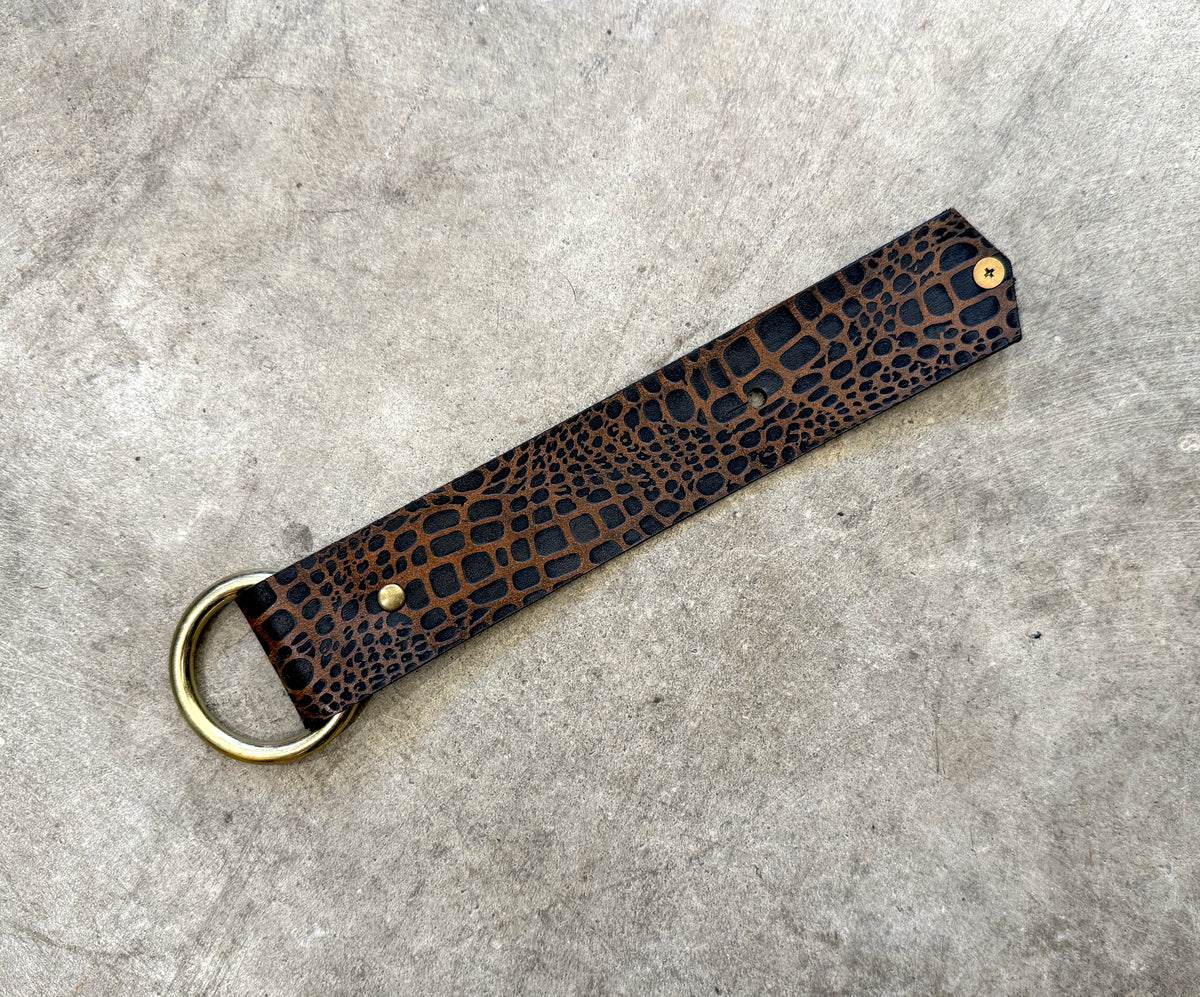 Mesa Wide - Croc Brass Ring Leather Cuff