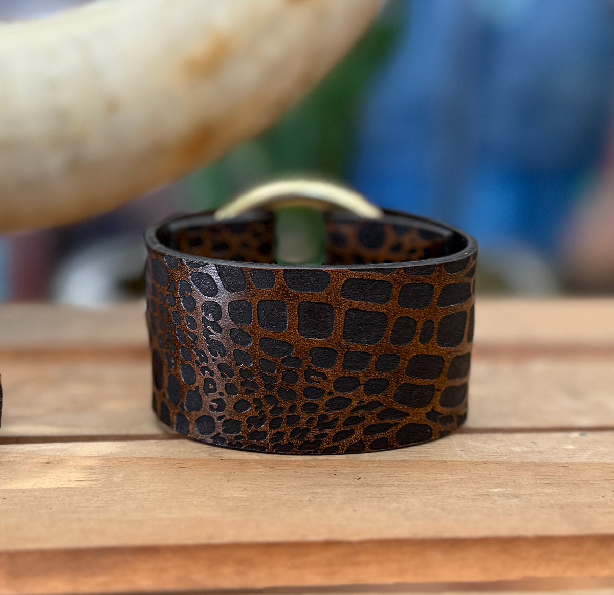 Mesa Wide - Croc Brass Ring Leather Cuff