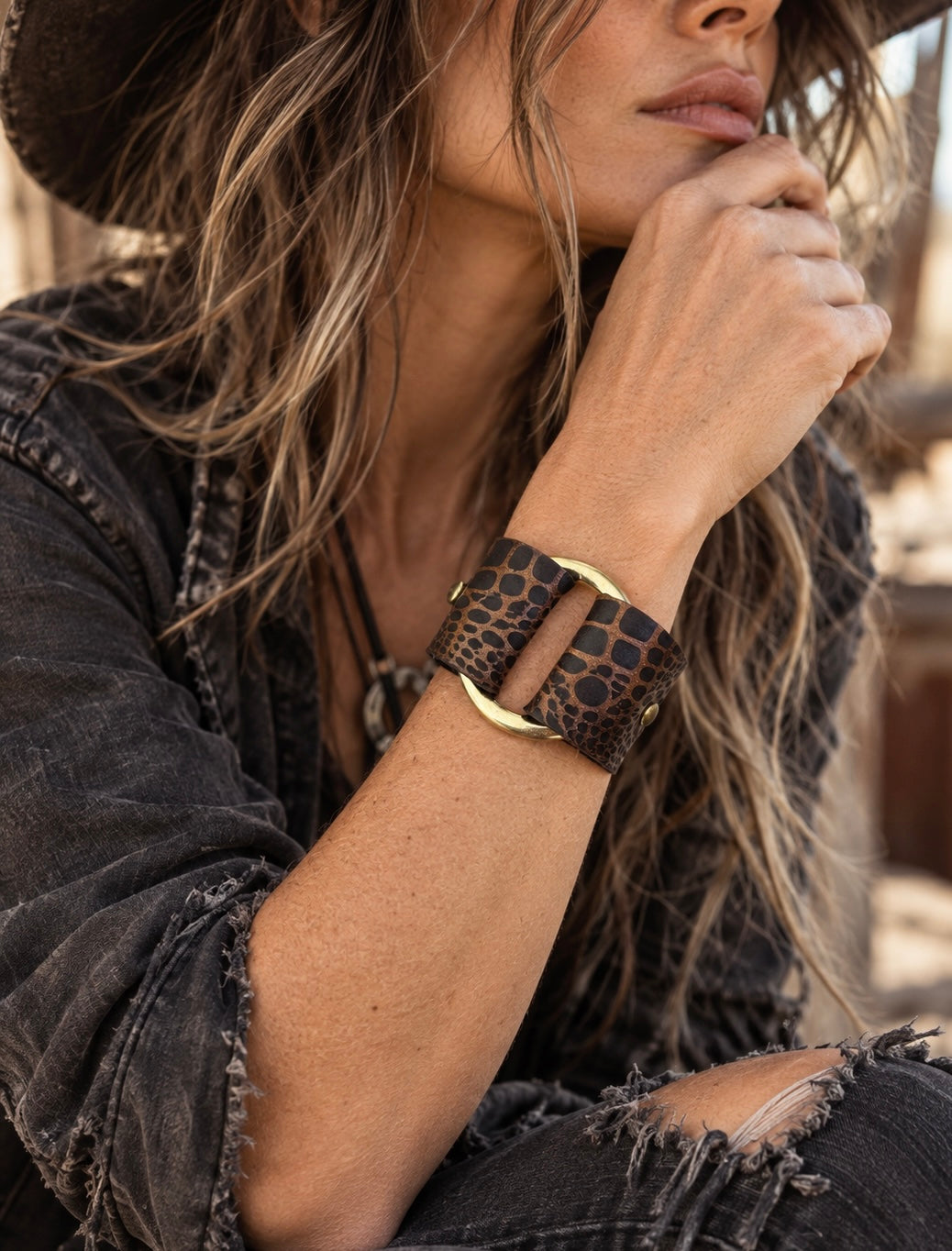 Mesa Wide - Croc Brass Ring Leather Cuff